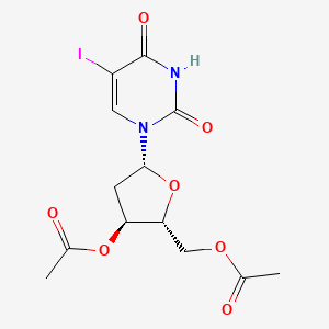 Chemical structure of ((2R,3S,5R)-3-Acetoxy-5-(5-iodo-2,4-dioxo-3,4-dihydropyrimidin-1(2H)-yl)tetrahydrofuran-2-yl)methyl acetate