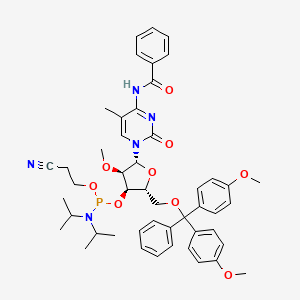 Chemical structure of (2R,3R,4R,5R)-5-(4-(benzoylimino)-5-methyl-2-oxo-3,4-dihydropyrimidin-1(2H)-yl)-2-((bis(4-methoxyphenyl)(phenyl)methoxy)methyl)-4-methoxytetrahydrofuran-3-yl (2-cyanoethyl) diisopropylphosphoramidite