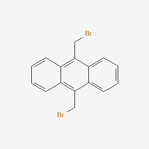 Chemical structure of 9,10-Bis(bromomethyl)anthracene
