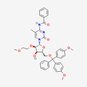 Chemical structure of N-(1-((2R,3R,4R,5R)-5-((Bis(4-methoxyphenyl)(phenyl)methoxy)methyl)-4-hydroxy-3-(2-methoxyethoxy)tetrahydrofuran-2-yl)-5-methyl-2-oxo-1,2-dihydropyrimidin-4-yl)benzamide