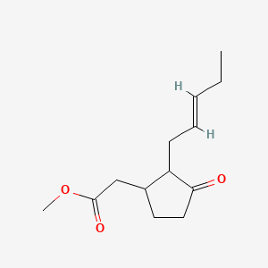 Chemical structure of (±)-Jasmonic Acid methyl ester