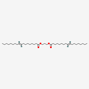 Chemical structure of propane-1,3-diyl (9E,9'E)bis-octadec-9-enoate